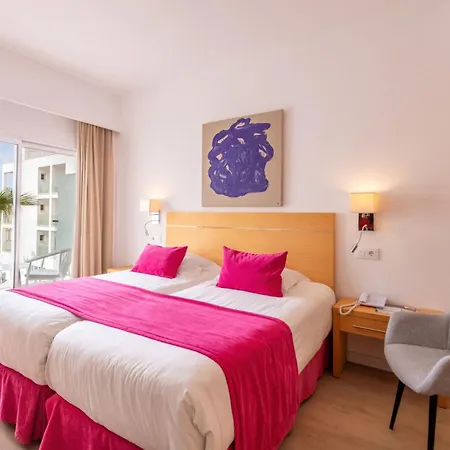 Capricho Hotel 4*